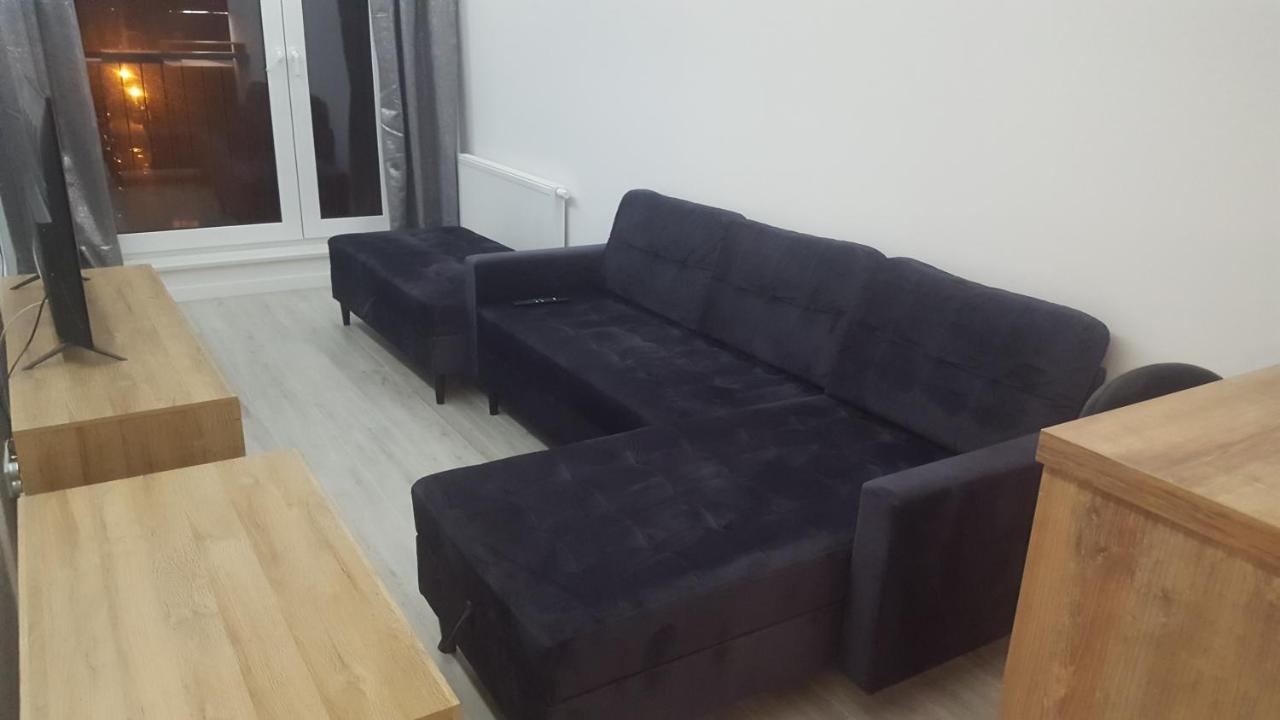 Apartament Skarbowa 2 & Parking Лешно Экстерьер фото