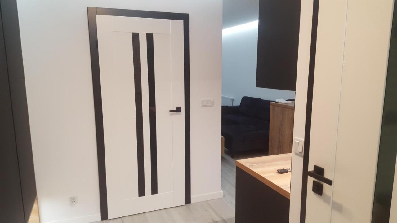 Apartament Skarbowa 2 & Parking Лешно Экстерьер фото